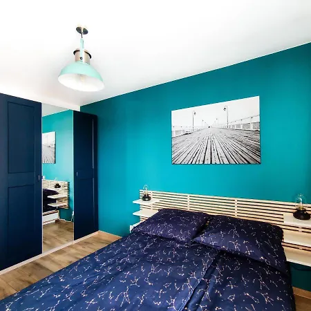 Daire Sunrise - Lighthouse Gdansk